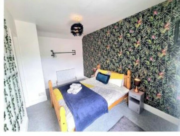 3 habitaciones, tabla de planchar con plancha y wifi gratis 