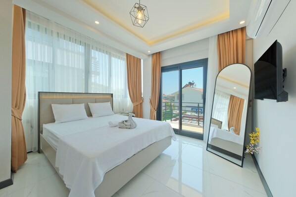 4 bedrooms, in-room safe, iron/ironing board, travel crib