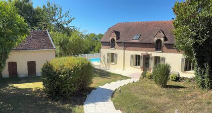 Le Mondementais. Gîte with swimming pool in Champagne.