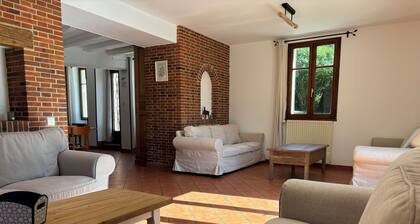 Le Mondementais. GĂźte avec piscine en Champagne.