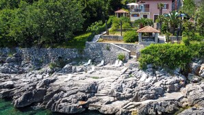 Property grounds - Beautiful apartment for 4 guests with A/C, WIFI, TV and patio (Rijeka)