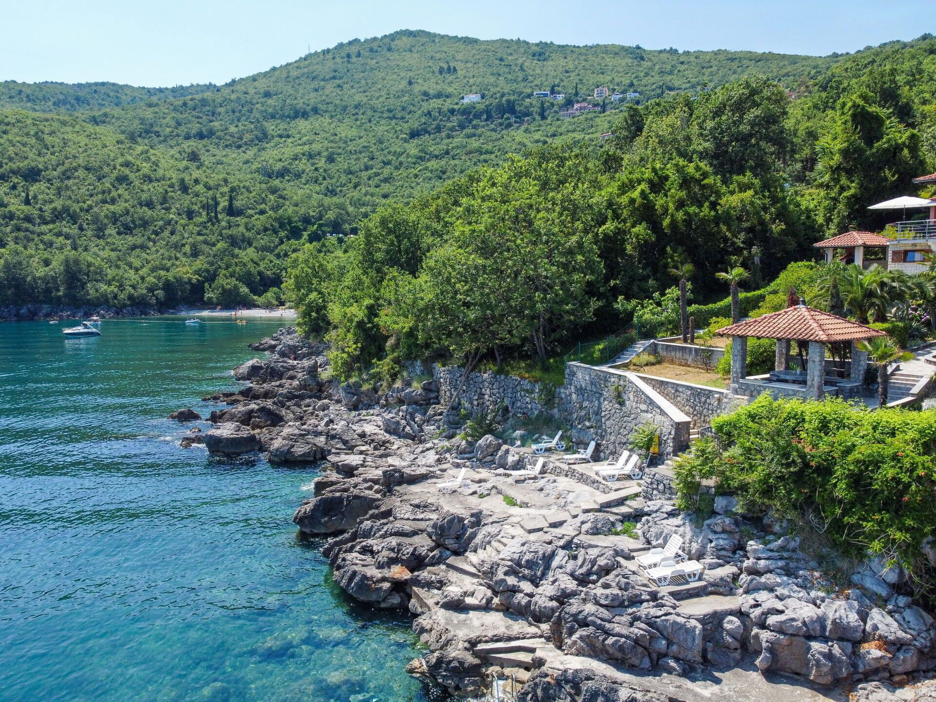 Body Of Water, Coast, Coastal And Oceanic Landforms, Sea, Lake, Shore, Bay, Tropics, Sound, Promontory