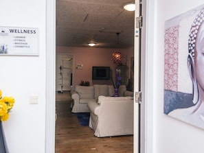 House | Spa treatment - 4 Person Holiday Park Home in Romo (Rømø)