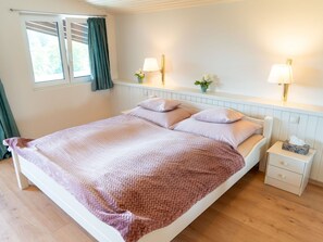 2 bedrooms, free WiFi - Lovely apartment for 4 people with WIFI, TV and balcony (Strobl)