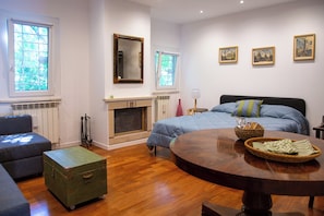 2 chambres, fer et planche à repasser, Wi-Fi, draps fournis