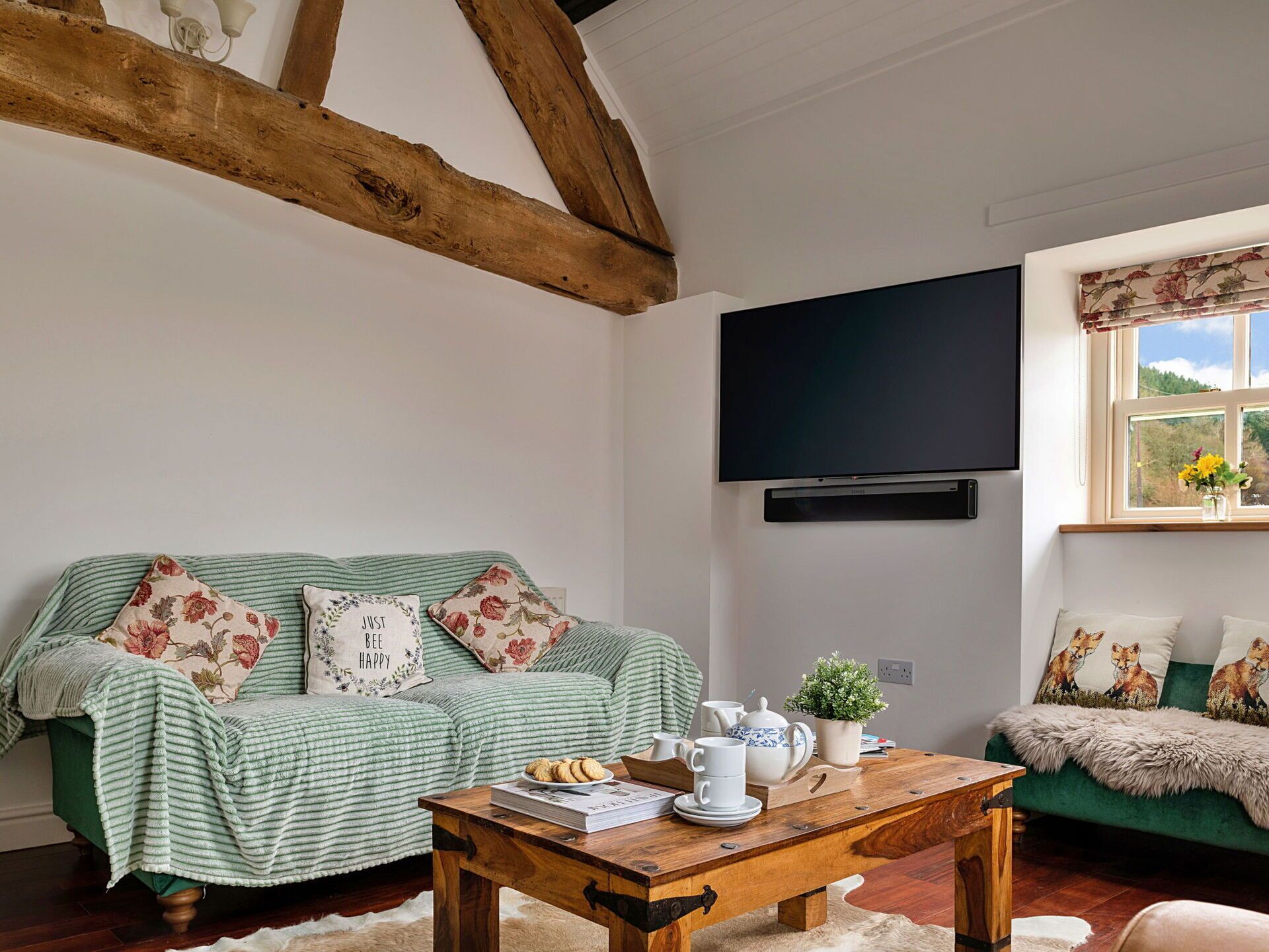 Möbel, Interior Design, Wand, Flooring, Couch, Holz, Zimmer, Fussboden, Wohnzimmer, Decke