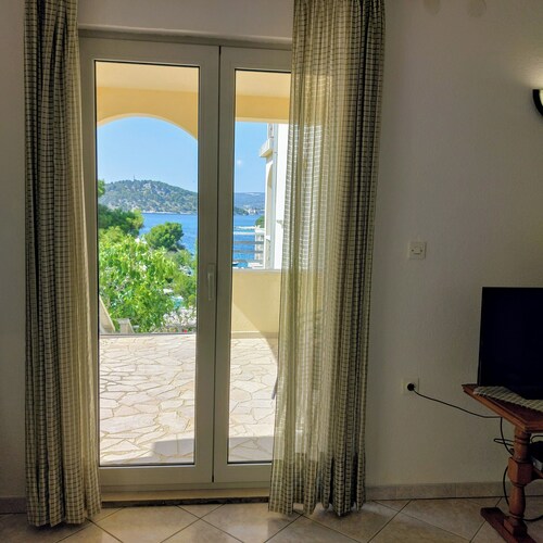 Apartment A2 dvije spavaće sobe, Garden Terrace 40 m2 with Outdoor Shower