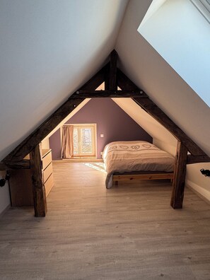 1 chambre, fer et planche à repasser, Wi-Fi, draps fournis