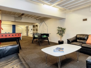 Apartment | Game room - 4 Person Holiday Home on a Holiday Park in Faaborg (Faaborg)