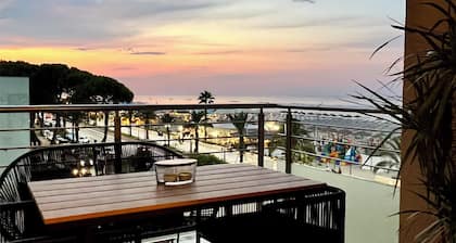 Premium Sea Front 2-bedroom condo in Roseto Degli Abruzzi, with WiFi, AC