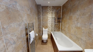 Chambre Double Supérieure, 1 très grand lit, vue montagne