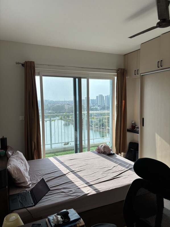1 chambre, fer et planche à repasser, Wi-Fi, draps fournis