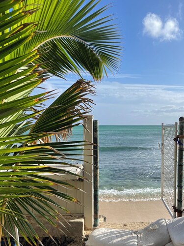 3-bedroom house with AC, parking