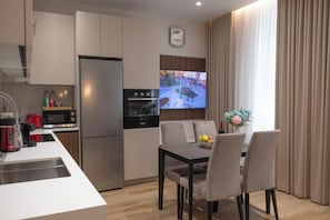 Fridge, microwave, oven, dishwasher