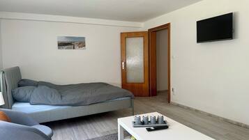 2 Schlafzimmer, Bügeleisen/Bügelbrett, WLAN, Bettwäsche