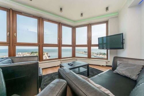 Elegant Apartment with Sea View | Parking