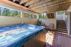 Hus - 4 sovrum | Bubbelpool utomhus
