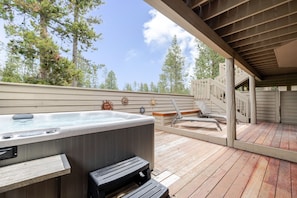 House, 4 Bedrooms | Terrace/patio - 7 Vine Maple 4 Bedroom Home (Bend)