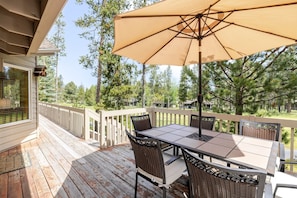 House, 4 Bedrooms | Outdoor dining - 7 Vine Maple 4 Bedroom Home (Bend)