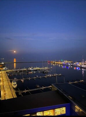 Marina - Modern Apartment | Water View and Parking (Gdynia)