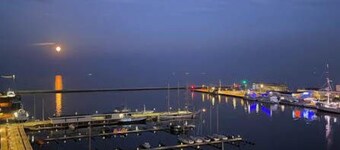Modern Apartment | Water View and Parking