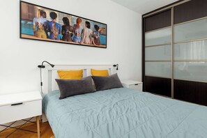 2 slaapkamers, een strijkplank/strijkijzer, wifi, beddengoed