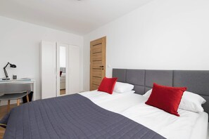 2 bedrooms, desk, iron/ironing board, travel cot