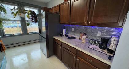 Central Salem Retreat 3BD W/ Parking