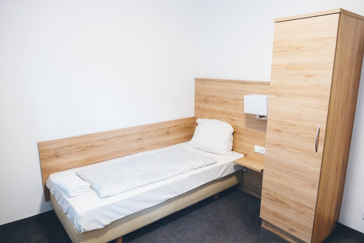 Basic Single Room, Courtyard View | Desk, laptop workspace, free WiFi