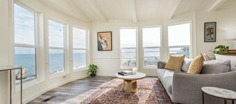 The Pink House - Dungeness Waterfront Home