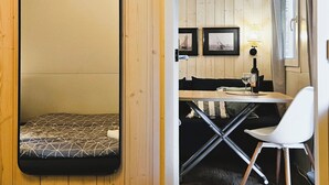 2 室のベッドルーム、WiFi (無料)、ベッドシーツ