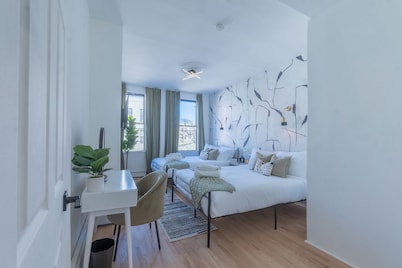 Calm Cocoon by the Train+We Pay Half Your Parking, Sleeps 6! ✨10% OFF 7 days