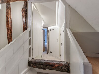 Pass the Keys | Newly renovated flat Sevenoaks High Street
