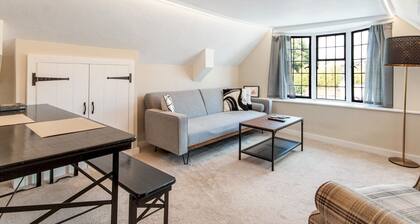 Pass the Keys | Newly renovated flat Sevenoaks High Street