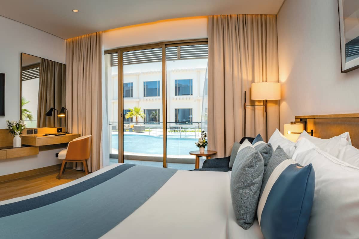 Quarto premium, 1 cama King, sacada | Cofres nos quartos, escrivaninha, quartos à prova de som