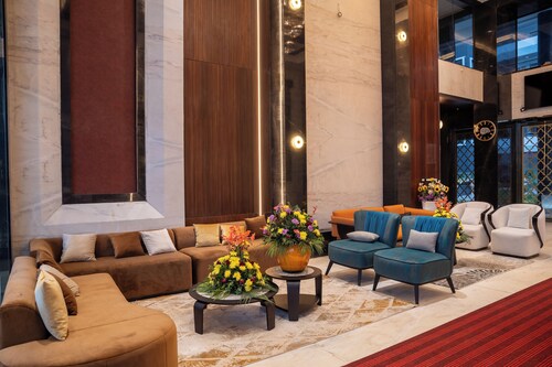 Peaceful celebrity resort near Mahakal Mandir in Indore Ujjain Highway.