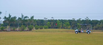Peaceful celebrity resort near Mahakal Mandir in Indore Ujjain Highway.