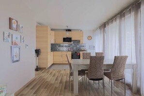 Apartment | Dining