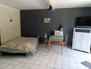 1 dormitori, wifi i roba de llit