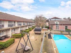 House | Pool