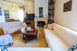 Living area - Serene Retreat Sisi (Agios Nikolaos)