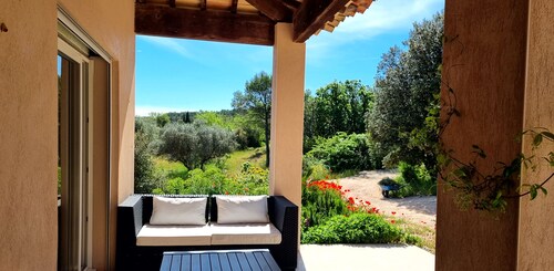 Grande villa plain pied 3 chambres avec piscine