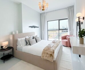 2 bedrooms, iron/ironing board, internet, bed sheets - Bright 2‑Bed Family Home: Pool, Gym & Kids Play (Dubai)