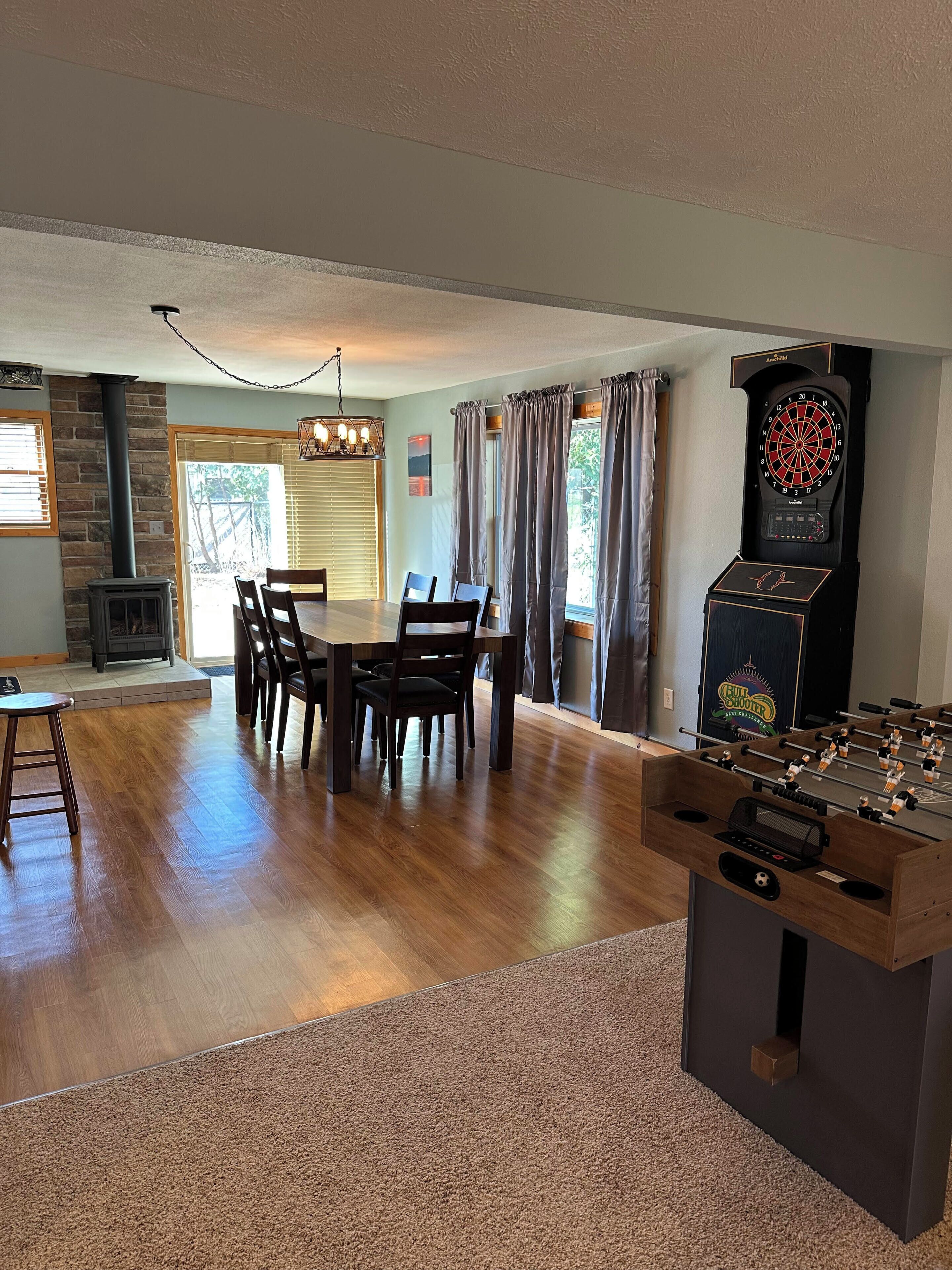 Premier Cottage, 3 Bedrooms, Patio | Living area | 55-inch Smart TV with cable channels