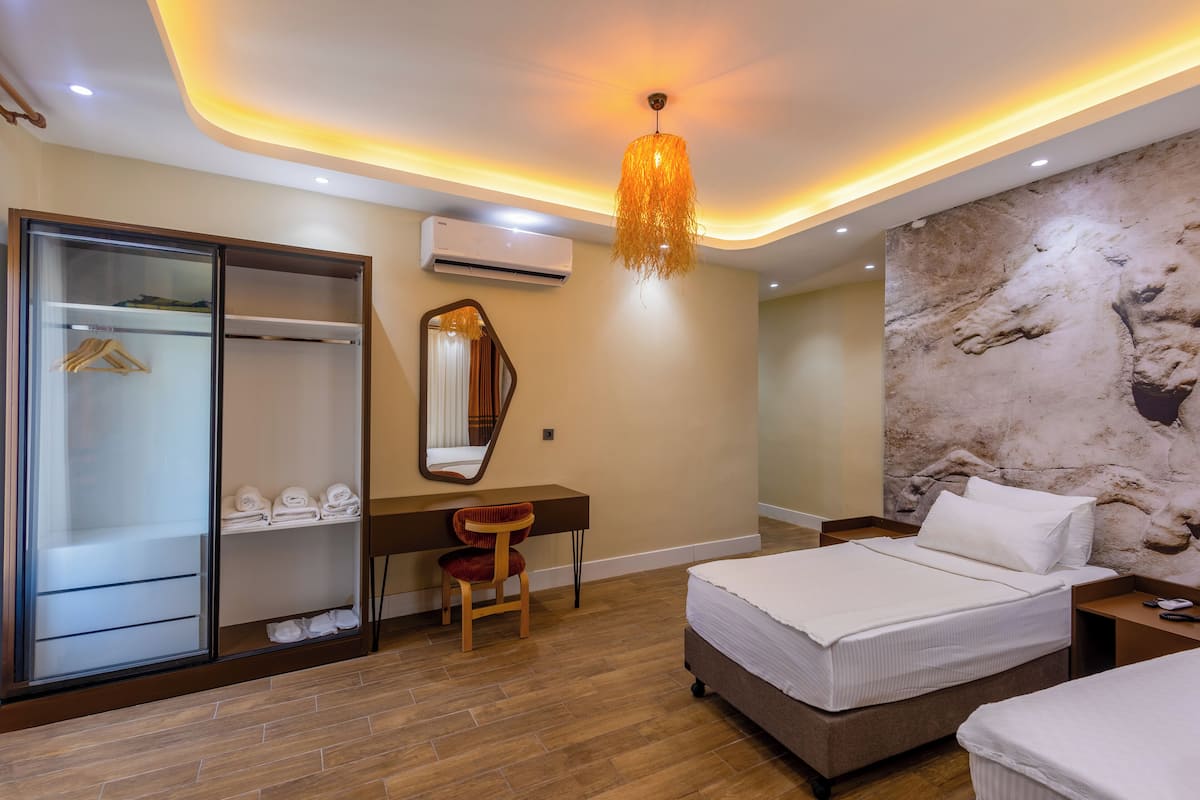 Phòng 3 Deluxe, được phép mang theo vật nuôi, quang cảnh vườn nho | Bộ đồ giường cao cấp, chăn bông, nệm cao su hoạt tính (memory foam)