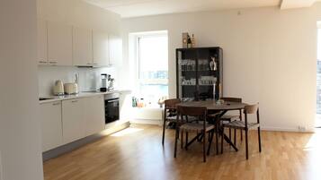 Oven, stovetop, dishwasher