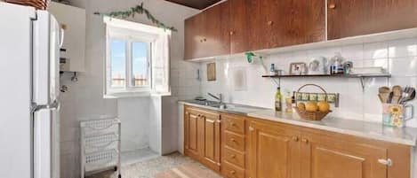 微波炉、烤箱、厨具/餐具