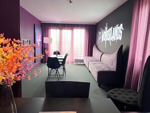 Apartment, 4 Bedrooms, Balcony | Living area - Bettenburg Hotel   (Hamburg)