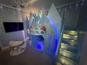 Interior - 8BR Disney Mansion + Mario Kart Arcade + Themed Rooms + Pool/SPA (Kissimmee)