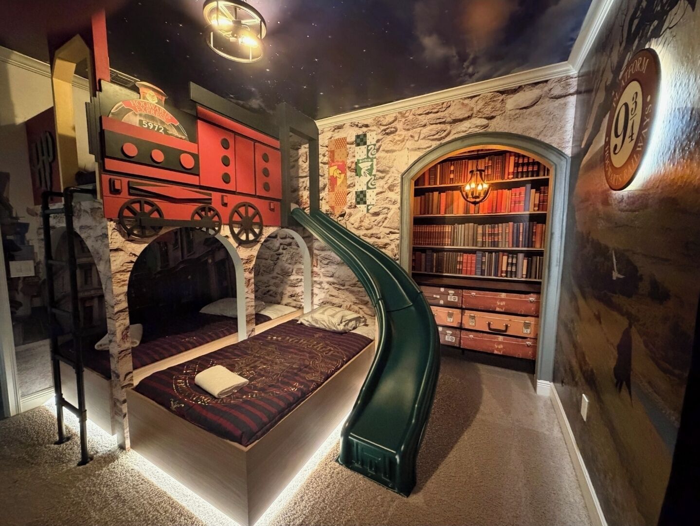 8 bedrooms, iron/ironing board, WiFi, bed sheets